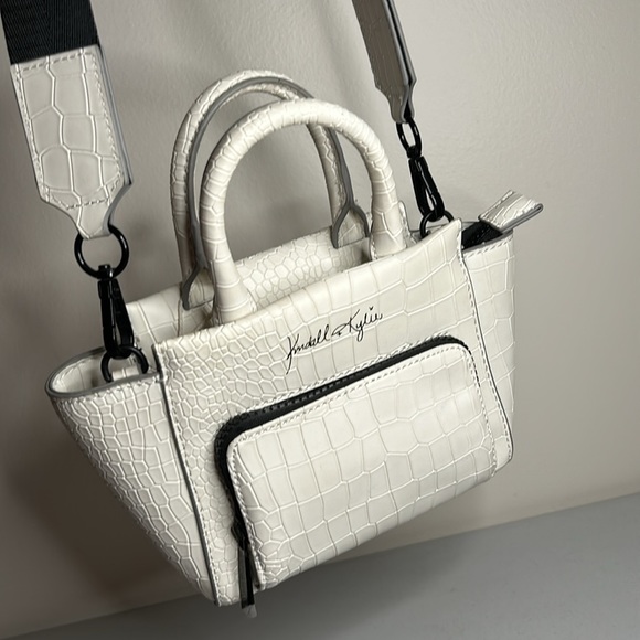 Kendall & Kylie Small Crossbody Purse White NWT - Picture 8 of 16